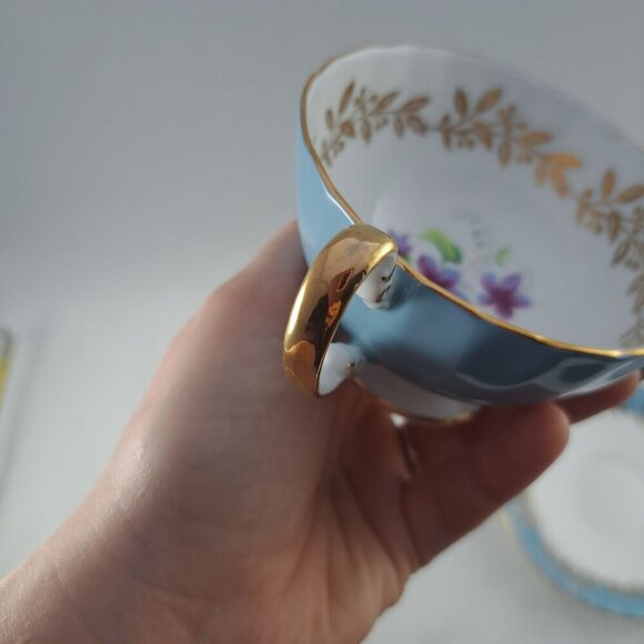 Aynsley Bone China Blue Gold Tea Cup Saucer Set Floral Interior Vintage - Picture 15 of 16